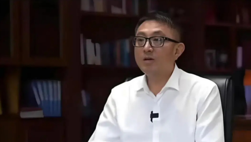 遇到这个中国女孩 甲亢哥不甲亢了,六叔图库最全最快色彩图报纸33图库,精准解释落实及其象征意义_GM版V2.53